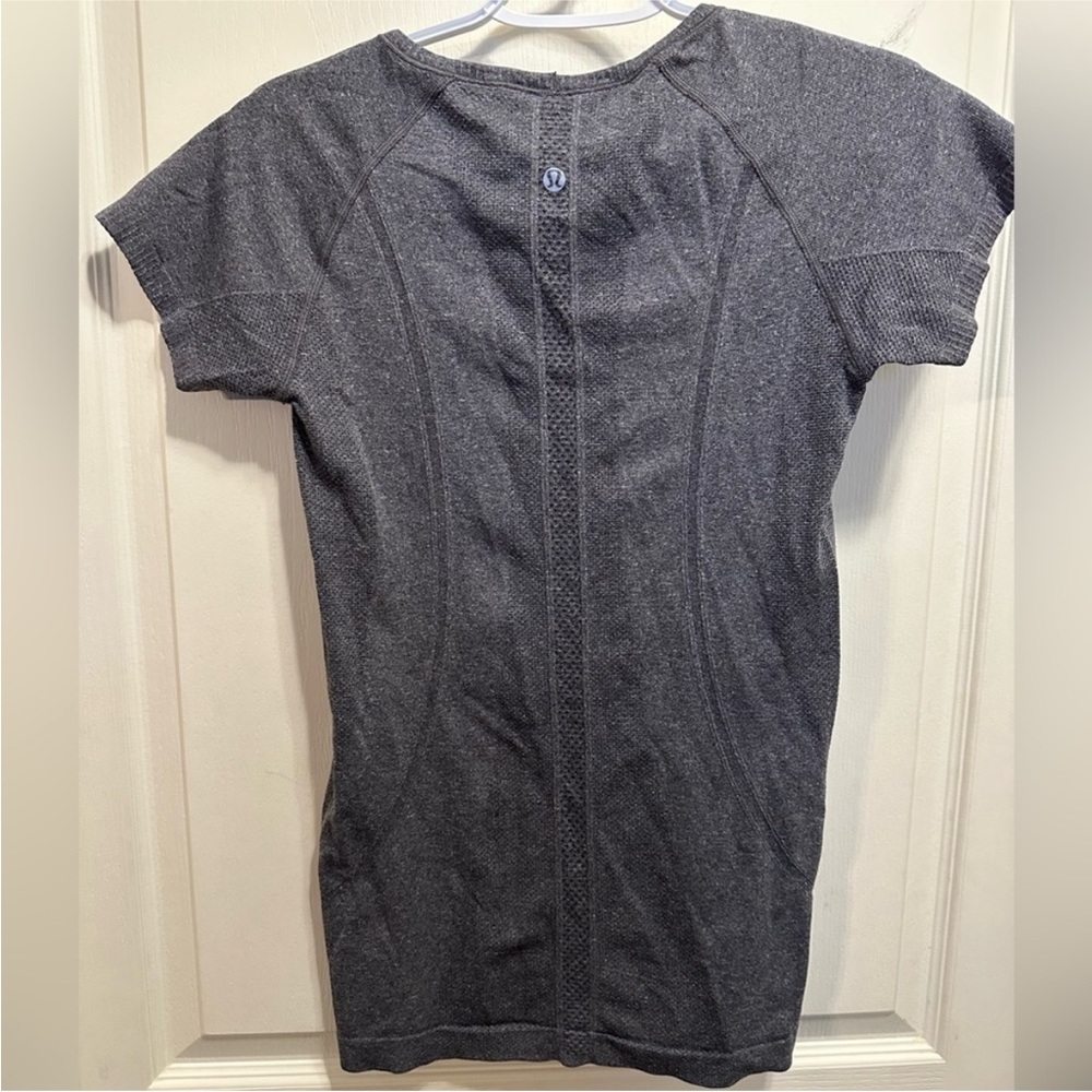 Lululemon swiftly t shirt